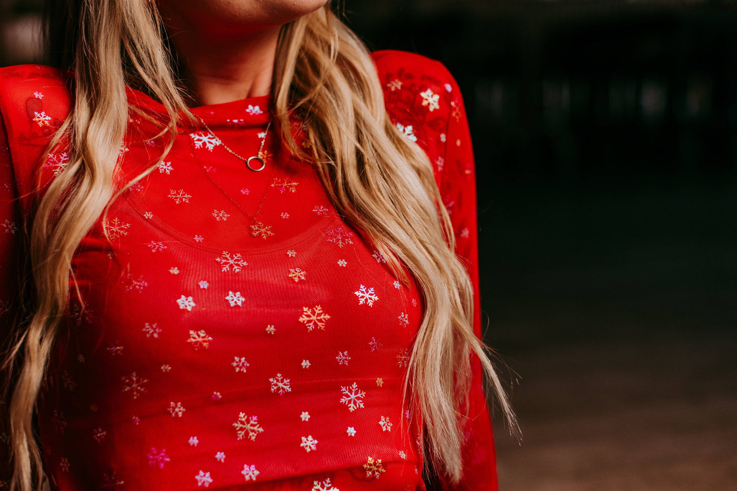 MK401 Sparkle foil Snowflake LS Mesh Top: Red / S